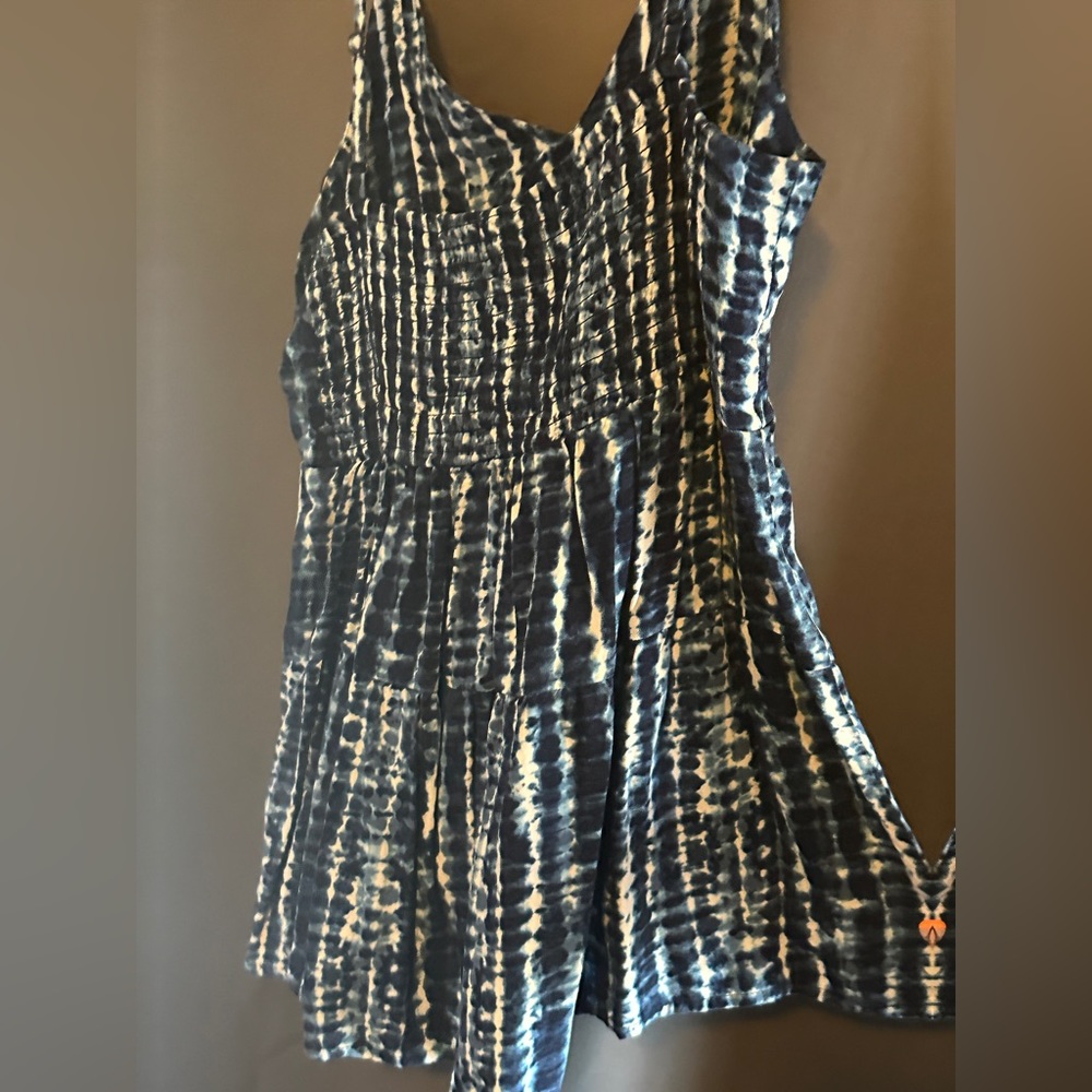 Blue Old Navy tank / M